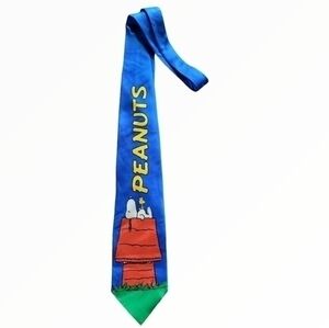 Peanuts 100% silk tie